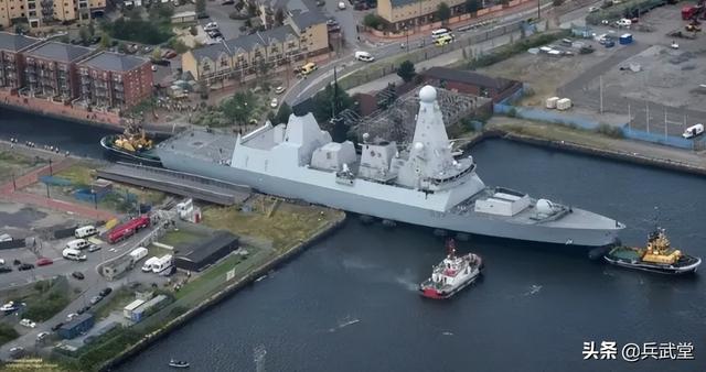 一天入列三艘万吨级国产舰艇？总计达6万吨，超过英国现役驱逐舰