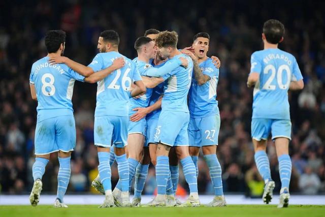 4-1+3-0，英超冠军双杀！利物浦坏消息，曼城重回英超榜首