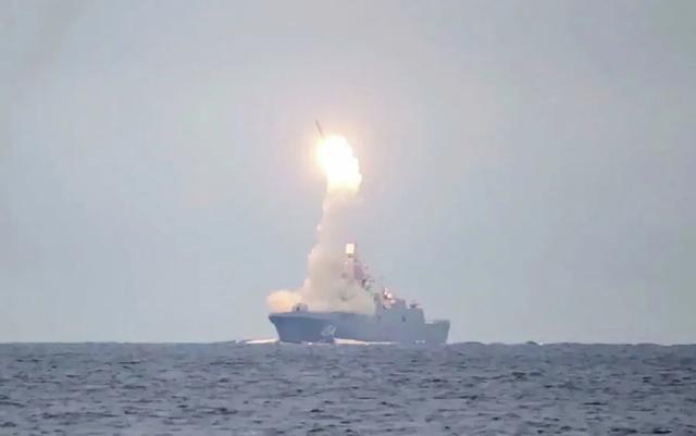 普京不耐烦了，直接上“硬菜”！俄试射洲际核导弹与高超音速武器