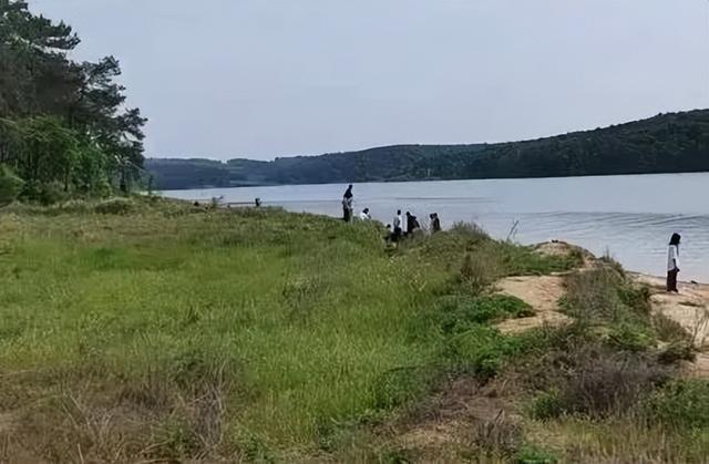 郑州新增3例确诊/郑州发布71号、72号通告/今日郑州8城区全员核酸/郑州调整航空港区部分区域防控管理