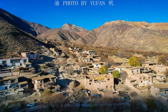 昌都自駕遊第一天：重慶飛邦達，逛古村、泡溫泉，疑似拍到藏羚羊