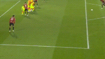 1-0绝杀后！球迷疯狂庆祝英超升级，附加赛只剩2席位，4队竞争