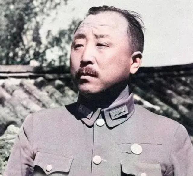 建国后卫立煌迟迟没回大陆，周总理问“是否有顾虑”，其妻：有