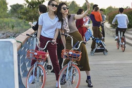 投资共享单车破产，负债百万、女友跑路的富二代丁伟，后来怎样了