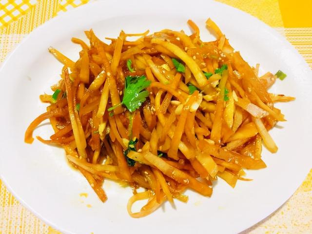 早上起床后，宁愿饿肚子，也要尽量少吃这几类早餐，别太大意