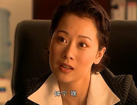 “野蔷薇”海清，25岁隐婚生子，嫁初恋20年，被宠成幸福阔太太