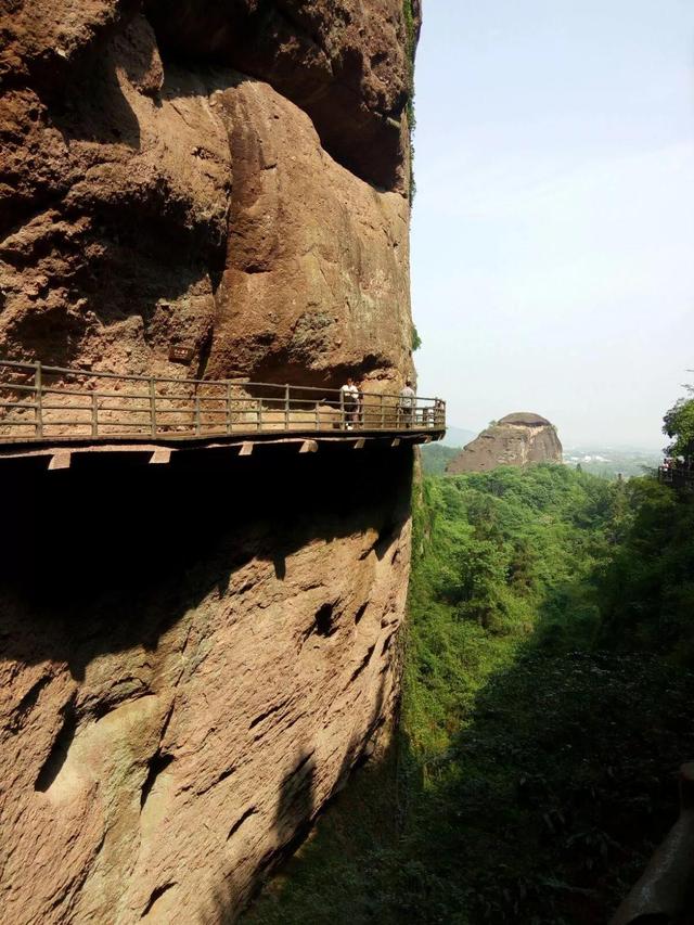 一個讓人流連忘返的旅行度假聖地——龍虎山