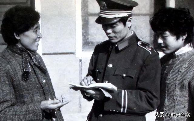 1954年，黑龙江一男子在妻子被害后，竟与杀妻凶手同床共枕52天