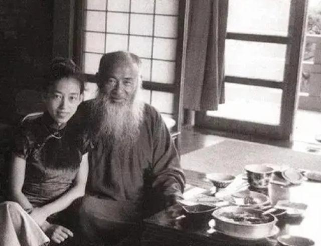 15岁嫁给张大千，相伴25年为他生下8个孩子，40岁为何坚决离婚？