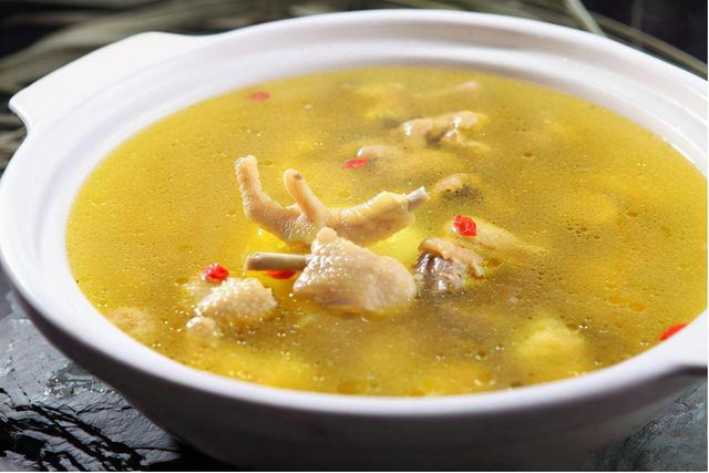 坐月子期间，为什么我劝你少喝汤？