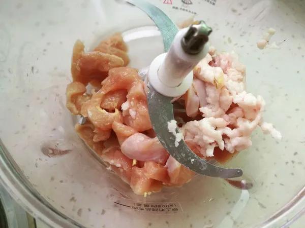 年龄大了，越要多吃肉？建议中老年人：多吃这4种肉，身体少生病