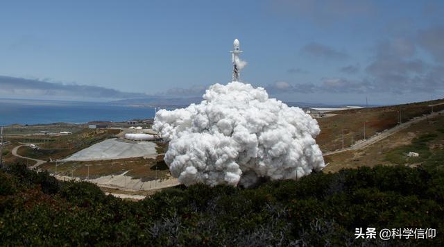 空间站的氧气从何而来，总不会是从地球运过去的吧？那可太贵了