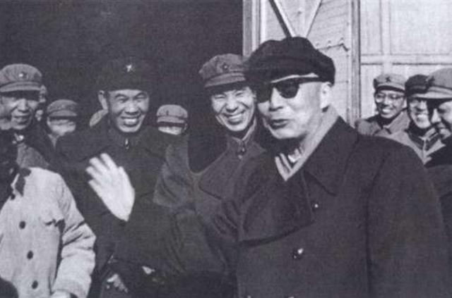 1948年敌机轰炸城南庄，毛主席差点遇险，12个月后聂荣臻查获真凶