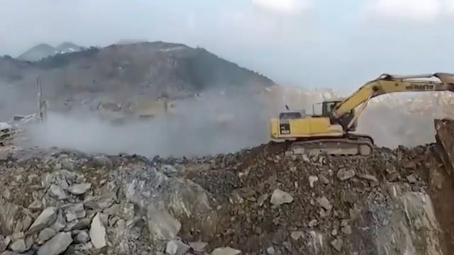 中國爲何要耗費巨資，削平了65座山，就爲了建一座山頂飛機場