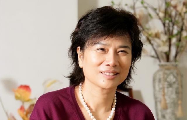 魏银仓到底有何手段，骗走董明珠26亿，将霸道总裁耍得团团转
