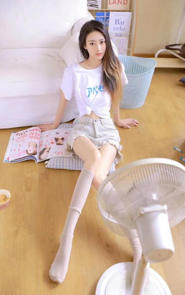 每个女人都是一只孔雀，开不开屏都是自己说了算