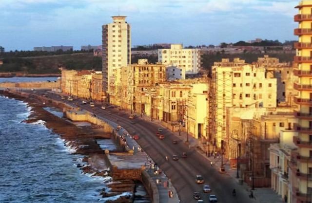 巴哈马——一个靠“薅美国羊毛”富起来的黑人国家