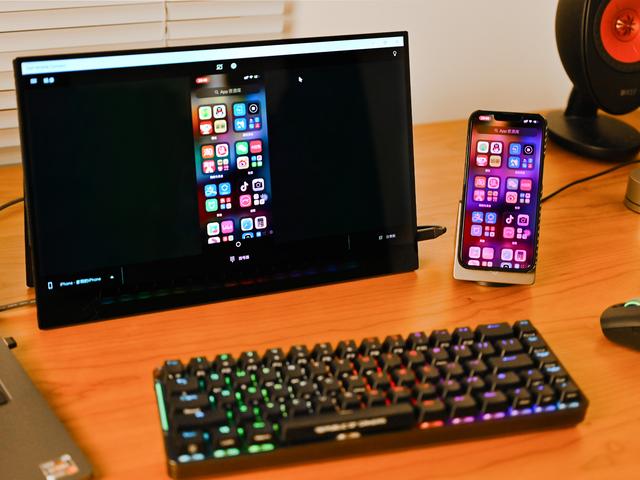让iPhone与Win同屏协助更得心应手，PITAKA无线充电座体验分享