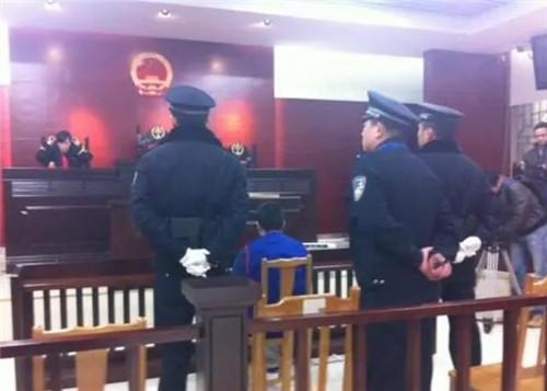 广州灭门案始末：男子入户盗窃杀6人，被捕交代：就他家没防盗窗