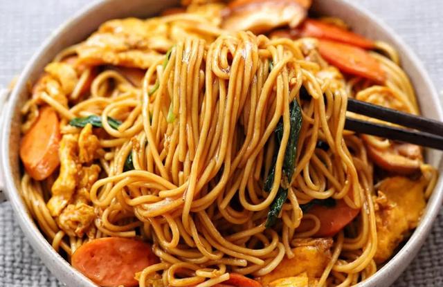 15分钟搞定快手早餐，有肉有蛋有面有蔬菜 孩子连吃一周都不腻