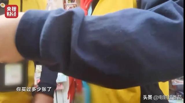 烟灰、脚气，为何会与知名酸菜挂钩？315晚会揭露的黑幕触目惊心