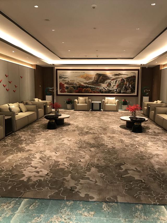 驚喜滿滿！王牌A359墨鏡俠執飛首航，川航還給乘客准備了大禮包