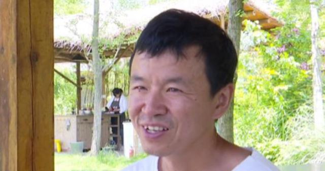 腾讯元老魏震：赚够钱后果断辞职，携妻儿退隐山林，每天种地喝茶