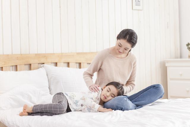 孩子哭闹不睡觉，婆媳冷战闹矛盾，隔代育儿问题专家帮你来解答