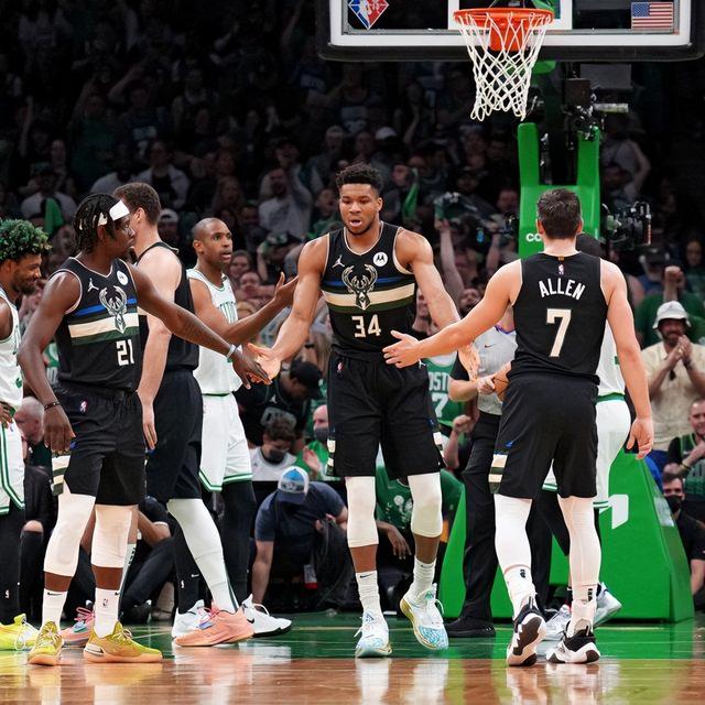 81-109，字母哥没帮手空砍25+20+9，卫冕冠军雄鹿轰然倒下