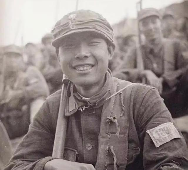 山东老人信守诺言，为抗日无名英雄守墓长达74年，92岁时奇迹出现