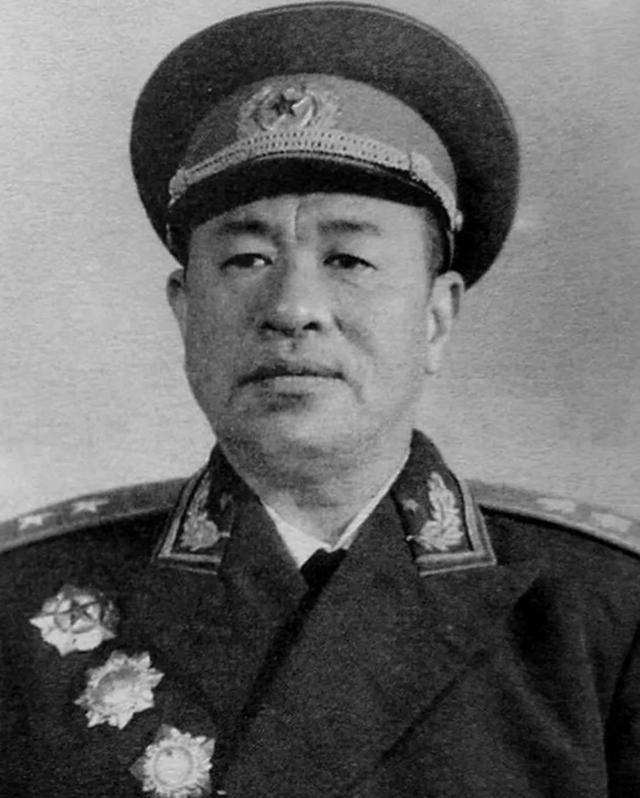 1955年首次授衔，177名中将时任职务简述，附各自戎装照片
