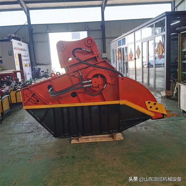 矿山破碎机改装_破碎机破碎锤工作视频