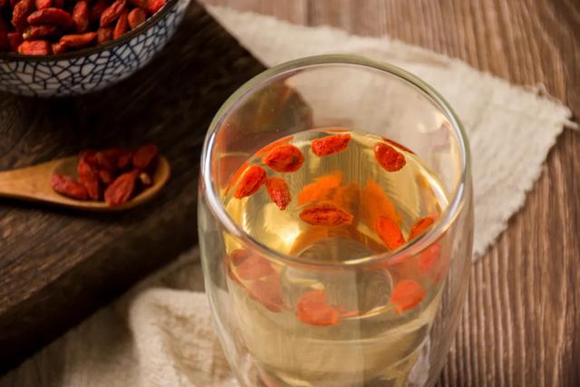 冬季养肾正当时！中医院长推荐：早餐做碗养肾粥，肾不虚、记性好