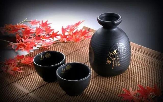和自己干杯