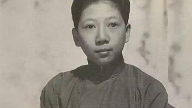 空军经费亏空八千万，蒋介石怒令彻查，空军长官小声说还是别查了