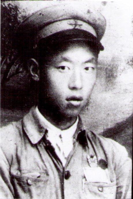 获得朝鲜民主主义人民共和国英雄称号的12位志愿军将士