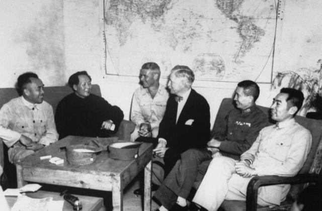 49年张治中生活困难，向傅作义借钱，周总理得知：拨出六千元给他