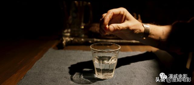 月光骑士这个精神分裂，有点帅