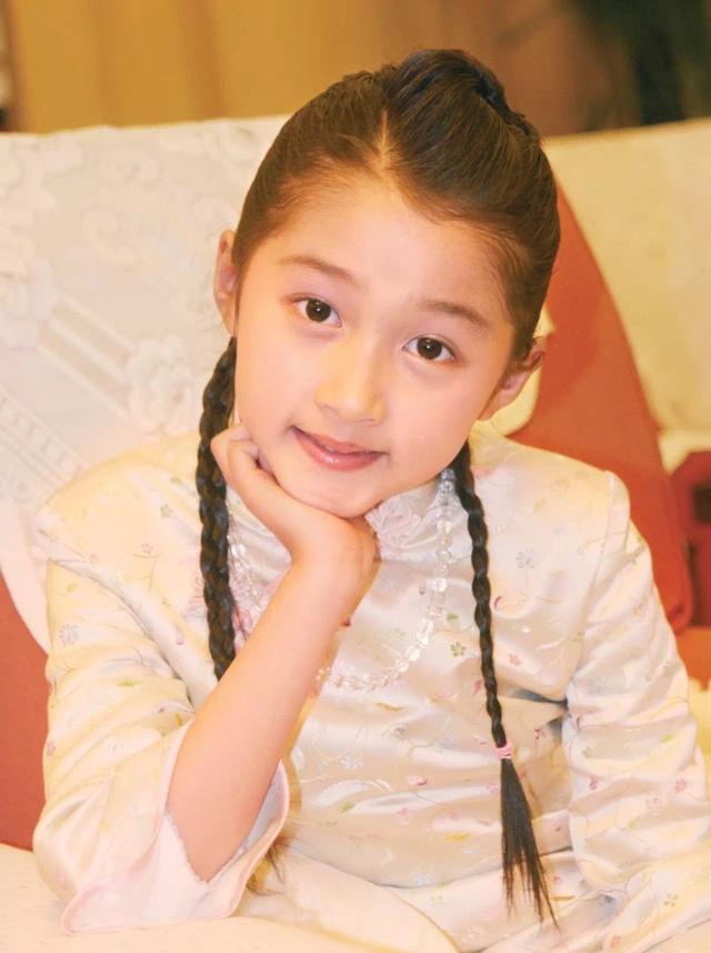 在关少曾看来,自己上辈子绝对是拯救整个银河系,才有了像女儿关晓彤