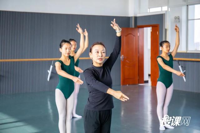 舞蹈专业老师也有“期末考”？昆明市艺术学校教学能力测评