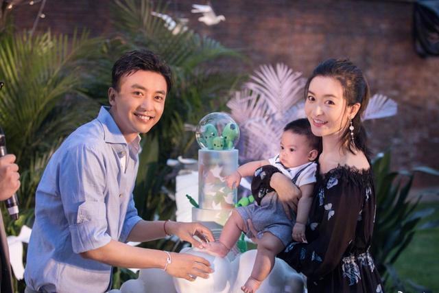 李佳航李晟婚变背后：男方太佛系，女方太理想主义，生活一地鸡毛
