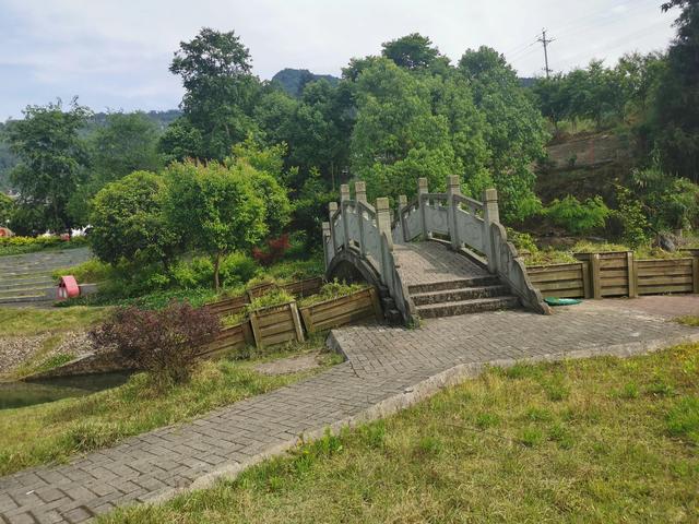 七律·立夏