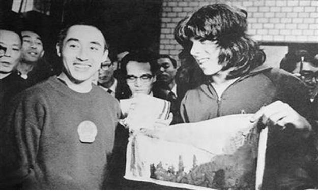 79年邓小平访美后，被问：对什么印象最深？答：顿顿都有的小牛肉