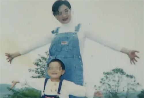 患癌孕妇舍命保胎八月，被问保大还是保小，丈夫：大人小孩都不要