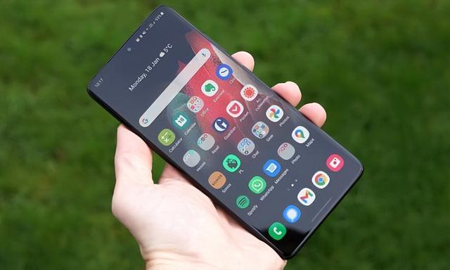发布至今下跌2100元，12GB+256GB，100倍变焦旗舰售价大跳水