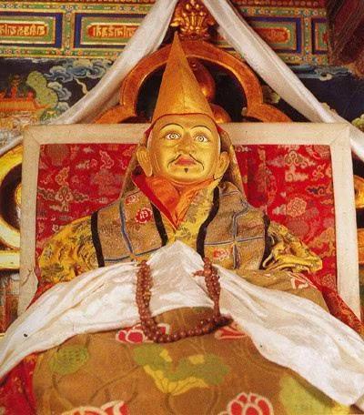 藏在懸崖上的寺廟，1300多年曆史，如今成小衆景點