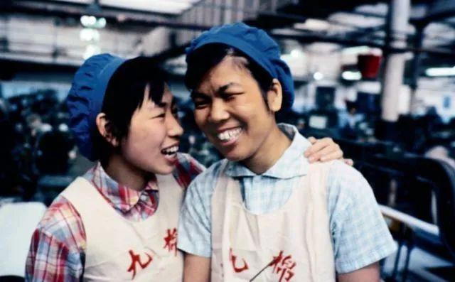 罕见老照片：70年代的中国女工，她们勤劳又美丽