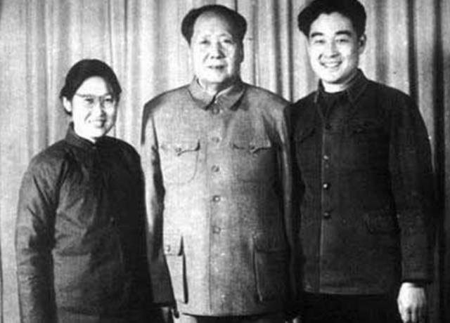 76年毛主席逝世，李敏要求守灵遭拒，最后排队进入灵堂同主席告别