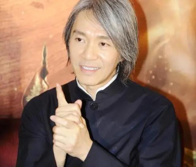 外国退休机长污蔑东航空难，周星驰凌晨怒了