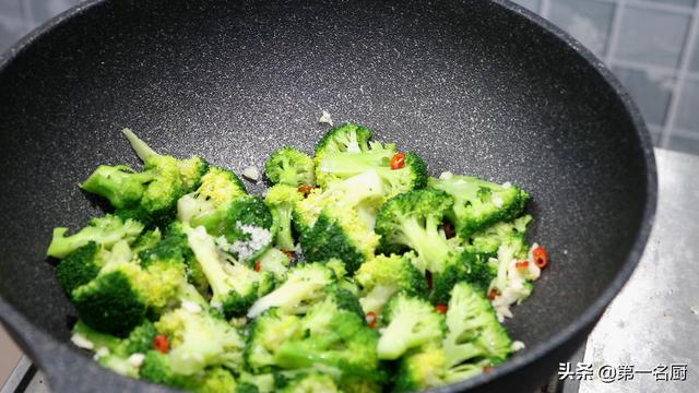3月是养肝“黄金期”！牢记“吃6样忌2样”，科学养护越吃越健康